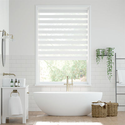 O PVC de Grey Motorized Roman Blind Curtains laminou o tipo para a sala de visitas