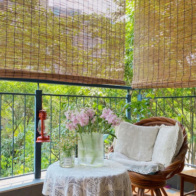 O bambu do escritório do salão de chá rola acima das máscaras de Sun, cortinas de rolo de bambu para o balcão