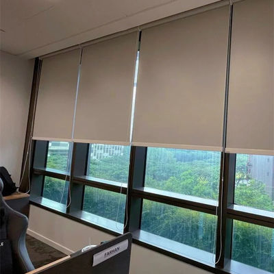 Cortinas fortes das cortinas de rolo da dureza para arder - a largura retardadora 2.3m da inclinação da trama da tela 3%