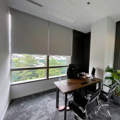 Cortinas fortes das cortinas de rolo da dureza para arder - a largura retardadora 2.3m da inclinação da trama da tela 3%