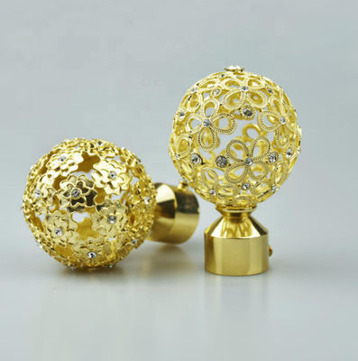 Estilo luxuoso dos Finials dourados de Ros de cortina do tampão da bola para hotéis dos restaurantes