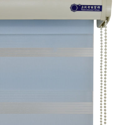 A zebra motorizada completa da camada dupla cega o teste padrão horizontal para a janela de Oriel