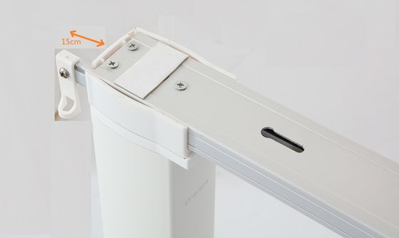 Trilhas elétricas polonesas da cortina do metal, trilhos de cortina ajustáveis para a decoração