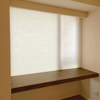 O favo de mel feito sob encomenda material do poliéster cega automático para a decoração