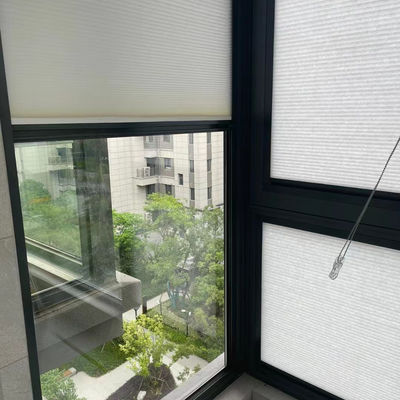 Máscara de janela inferior sem corda do favo de mel motorizada para cima e para baixo para a sala de visitas