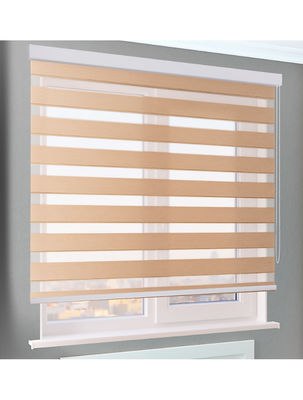 O banheiro semi cego do quarto do estudo do escritório das cortinas do rolo rola acima as cortinas interiores